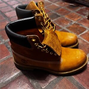 Timberland Black and Tan Leather Boots